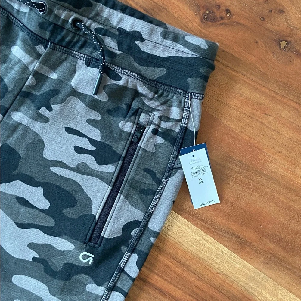 Gap Fit boys grey & black camo jogger sweat pant athletic sporty kids XL 12